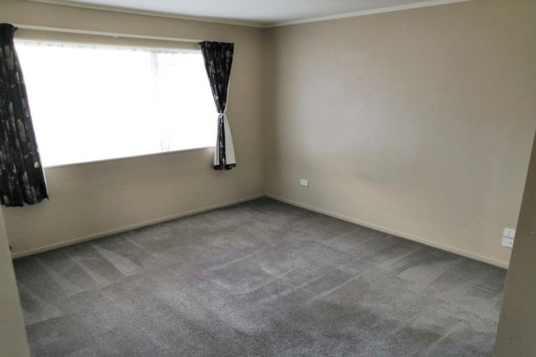 Photo of property in 1 Tir Conaill Avenue, Flat Bush, Auckland, 2019