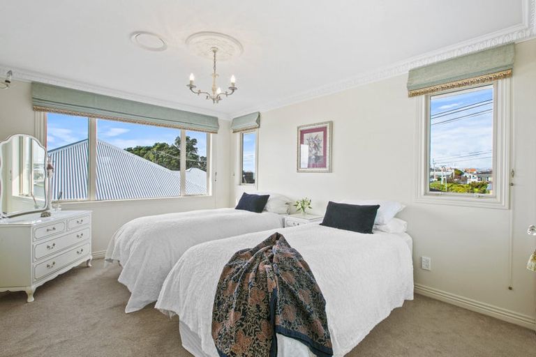 Photo of property in 448 Devon Street West, Lynmouth, New Plymouth, 4310