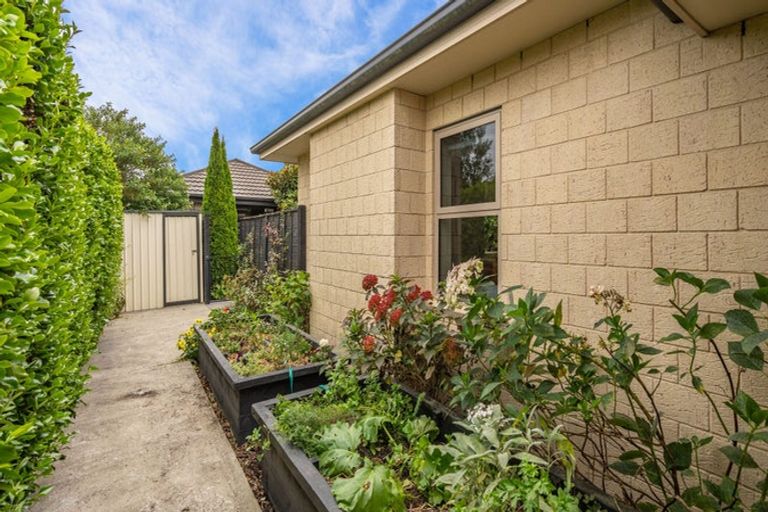 Photo of property in 5 Millpark Place, Northwood, Christchurch, 8051