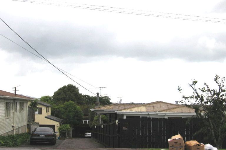 Photo of property in 93a Sylvan Avenue, Northcote, Auckland, 0627