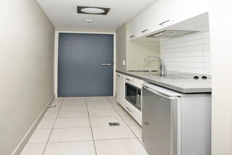 Photo of property in The Capital, 370 Oriental Parade, Oriental Bay, Wellington, 6011