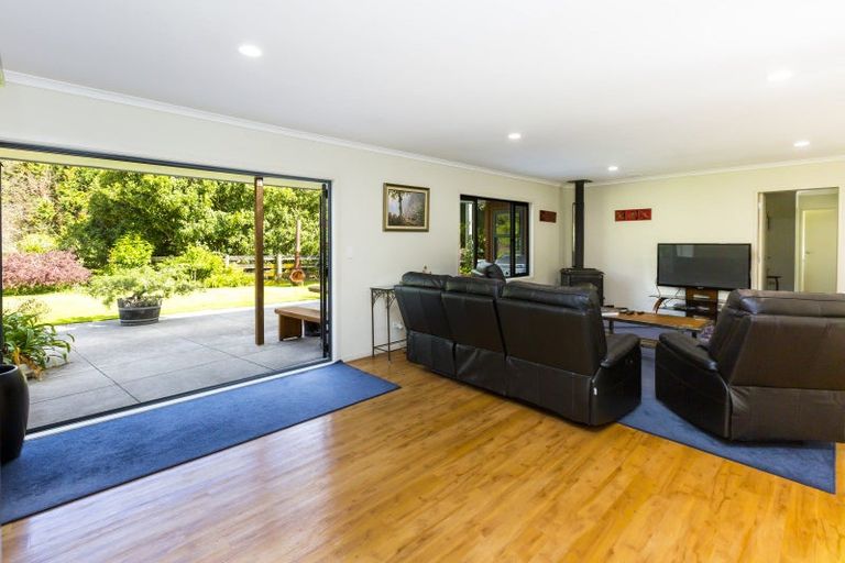 Photo of property in 182 Karapoti Road, Craigs Flat, Upper Hutt, 5372