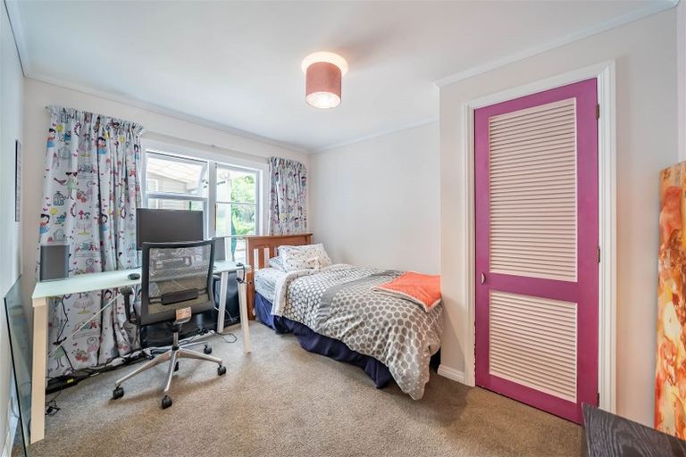 Photo of property in 38 Jocelyn Crescent, Pinehaven, Upper Hutt, 5019