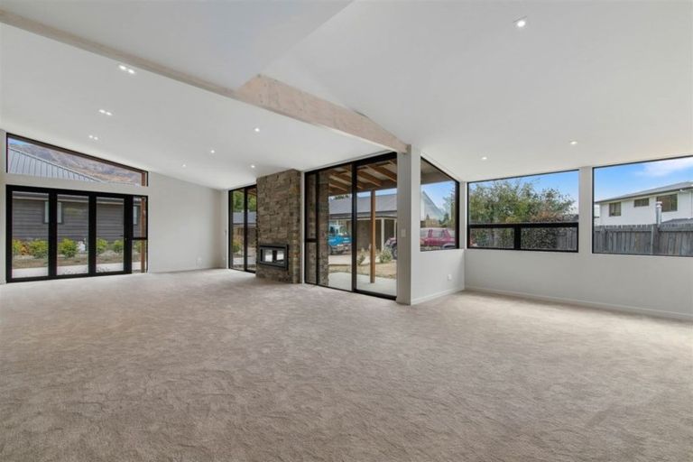Photo of property in 39 Hyland Street, Wanaka, 9305