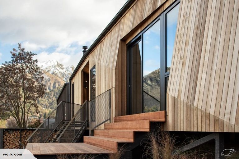 Photo of property in 63 Mcdonnell Road, Arrowtown, 9302