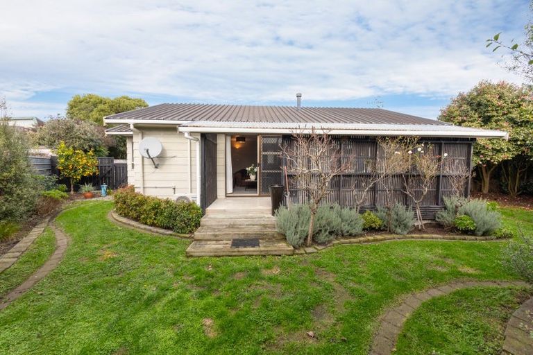 Photo of property in 17b Cecil Place, Cloverlea, Palmerston North, 4412