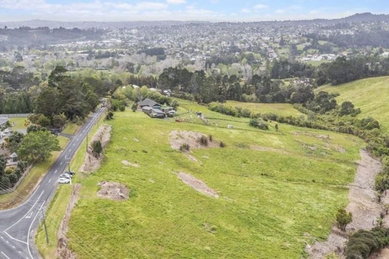 Photo of property in 46 Holdens Road, Henderson, Auckland, 0612