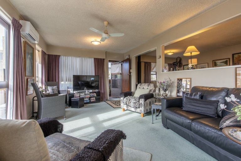 Photo of property in 6 Mount View Place, Waipukurau, 4200