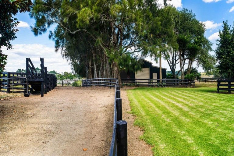 Photo of property in 65 Ernest George Drive, Karaka, Papakura, 2580