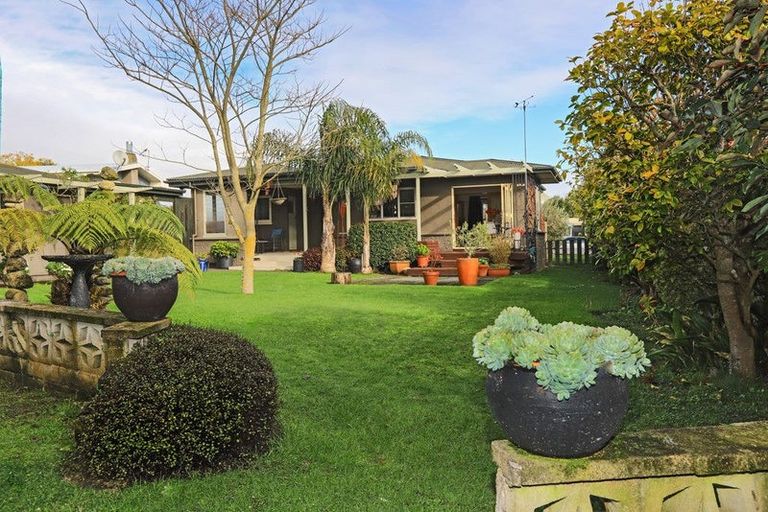 Photo of property in 3 Carl Avenue, Havelock North, 4130