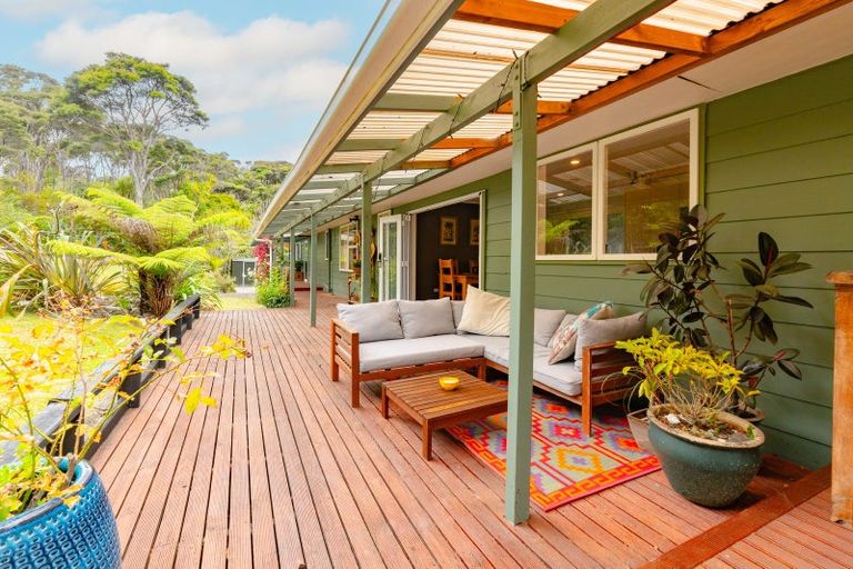 Photo of property in 18 Steam Hauler Track, Waitakere, Henderson, 0782