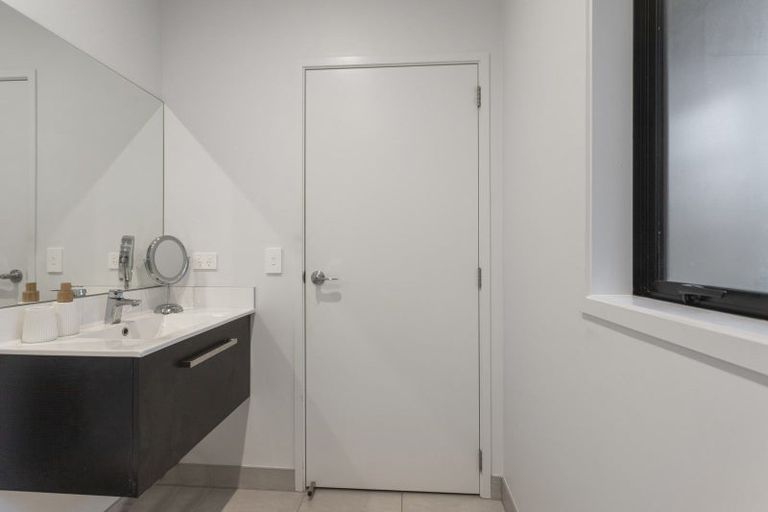 Photo of property in 3 Frank Gill Road, Hobsonville, Auckland, 0616