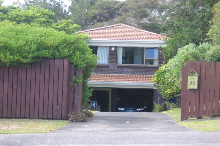 Photo of property in 38 Rangatira Road, Birkenhead, Auckland, 0626
