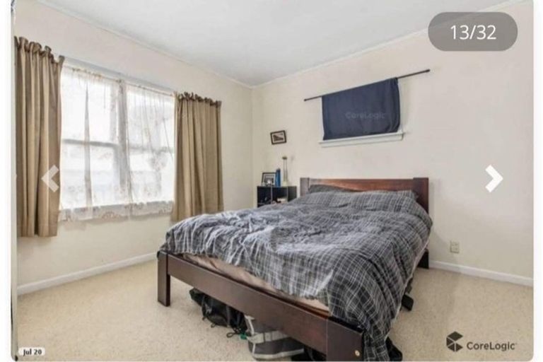 Photo of property in 1/10 Bishop Street, Green Bay, Auckland, 0604