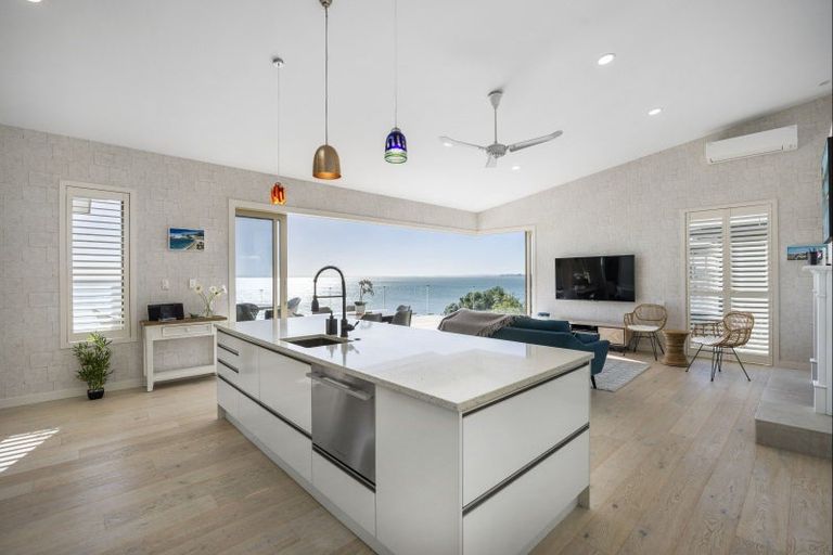 Photo of property in 16 Crispe Road, Clarks Beach, 2122