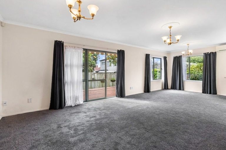 Photo of property in 17a Fairleigh Avenue, Mount Albert, Auckland, 1025