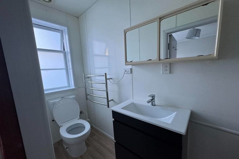 Photo of property in 63 Norton Park Avenue, Fairfield, Lower Hutt, 5011