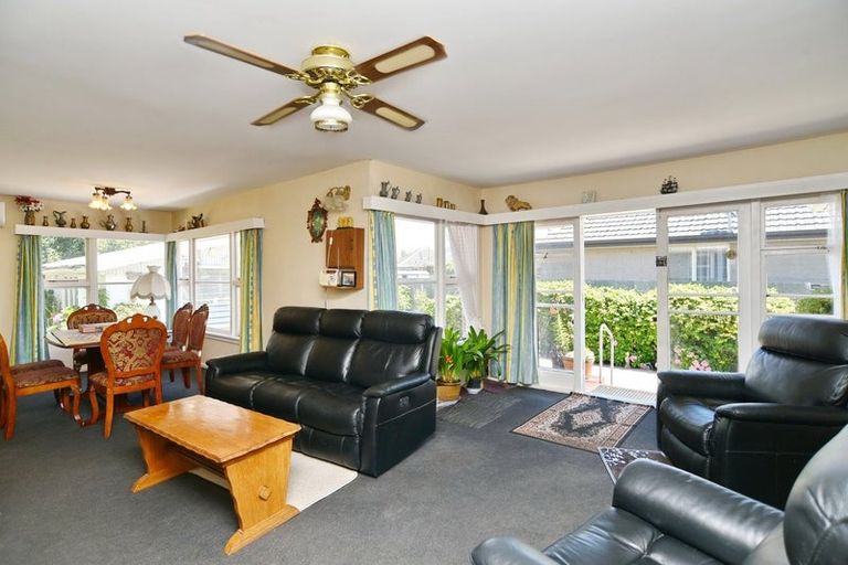 Photo of property in 71 Vancouver Crescent, Wainoni, Christchurch, 8061