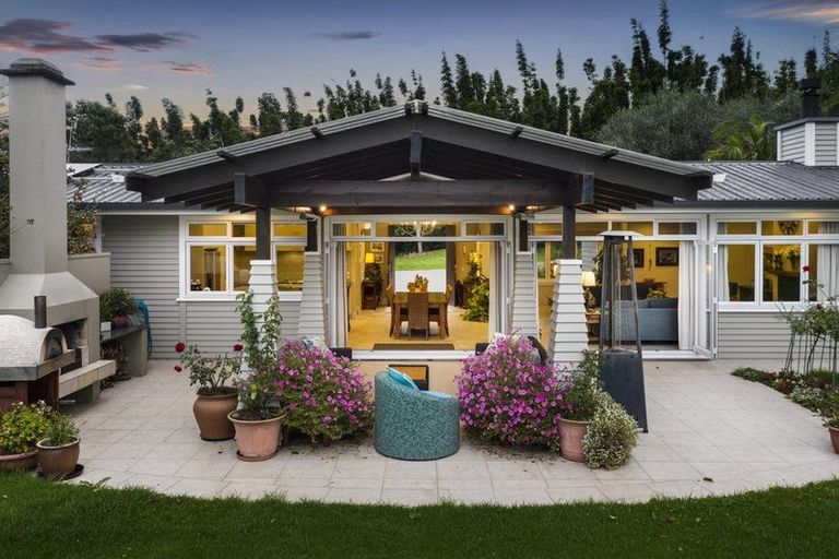 Photo of property in 152k Parker Road, Oratia, Auckland, 0604