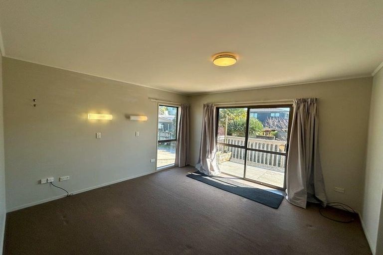 Photo of property in 1050 Papamoa Beach Road, Papamoa Beach, Papamoa, 3118