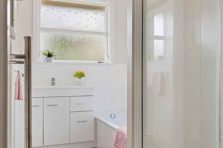 Photo of property in 10 Tulloch Place, Papanui, Christchurch, 8052