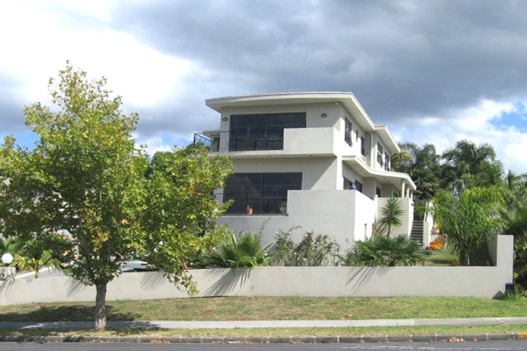 Photo of property in 88 Picasso Drive, West Harbour, Auckland, 0618