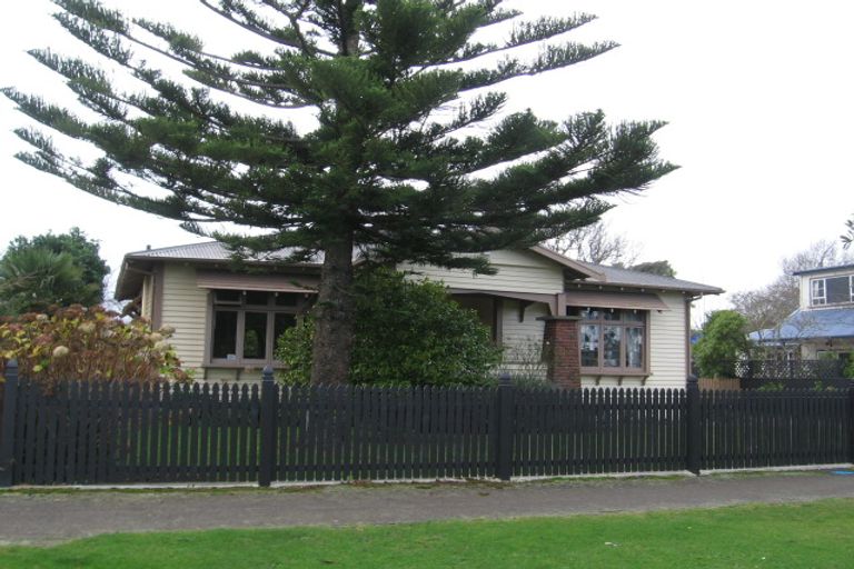 Photo of property in 19 Alan Street, Palmerston North, 4414