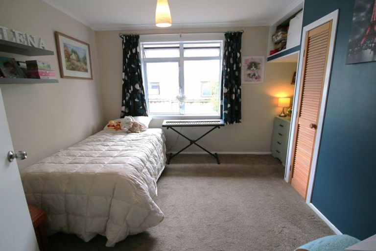 Photo of property in 8 Nicolas Avenue, Glen Eden, Auckland, 0602