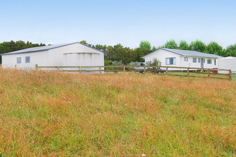 Photo of property in 255 Gibbons Road, Kaiwaka, 0573