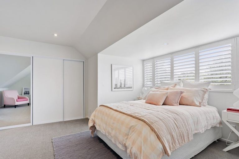 Photo of property in 1/253 Memorial Avenue, Burnside, Christchurch, 8053