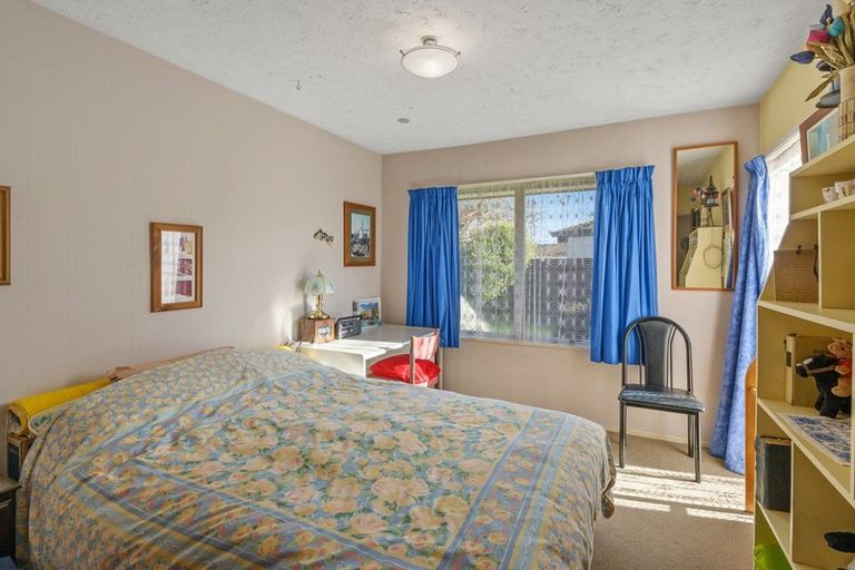 Photo of property in 5 Chatswood Place, Bishopdale, Christchurch, 8051