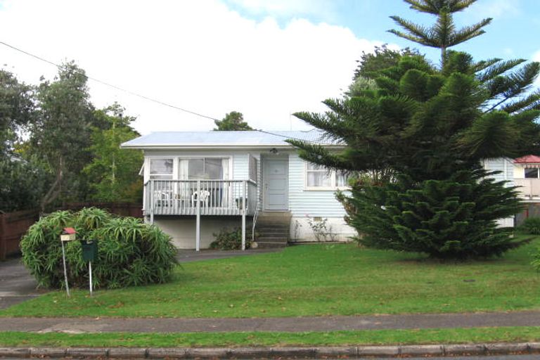Photo of property in 72 Woodglen Road, Glen Eden, Auckland, 0602