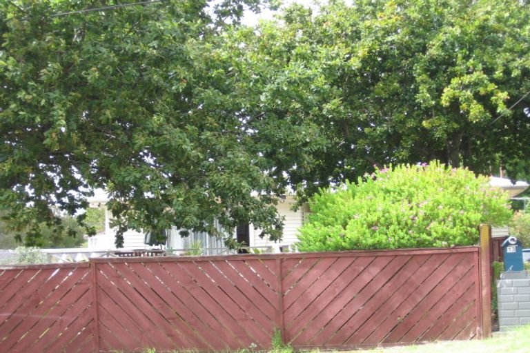 Photo of property in 1/13 Lancaster Road, Beach Haven, Auckland, 0626