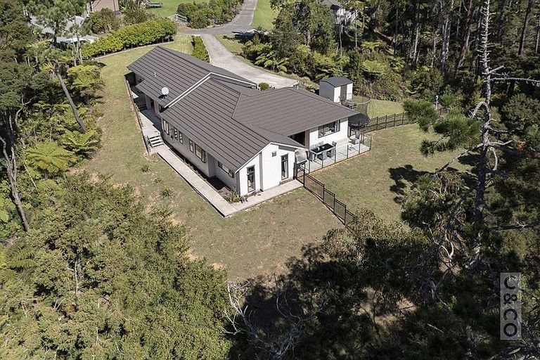 Photo of property in 22c Sunnyvale Road, Swanson, Auckland, 0614