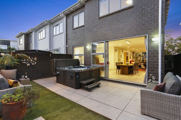 Photo of property in 87 Buckley Avenue, Hobsonville, Auckland, 0616