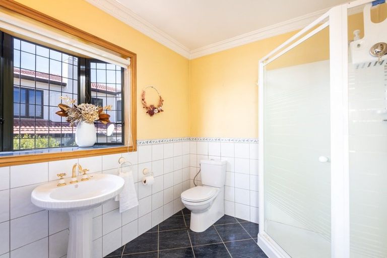 Photo of property in 87 Eliot Street, New Plymouth, 4310