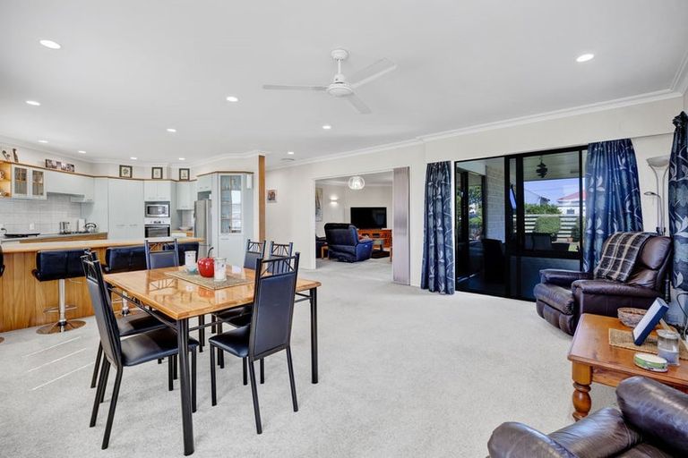 Photo of property in 31 Wilson Street, Hawera, 4610