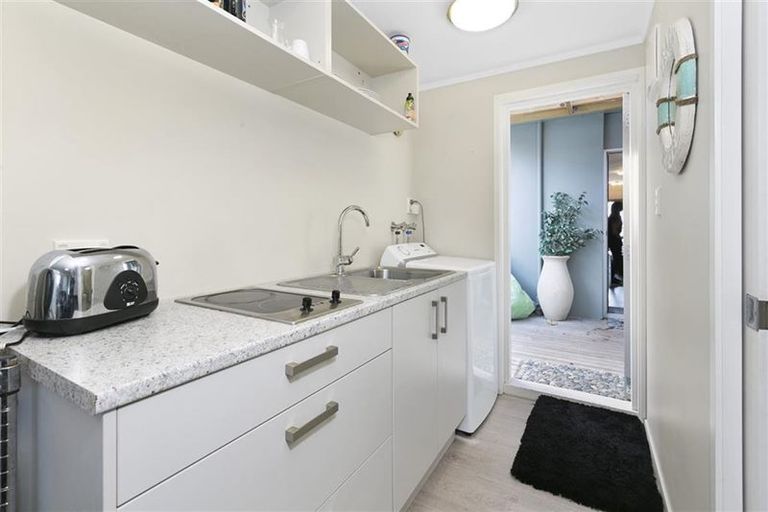 Photo of property in 204d Marine Parade, Mount Maunganui, 3116