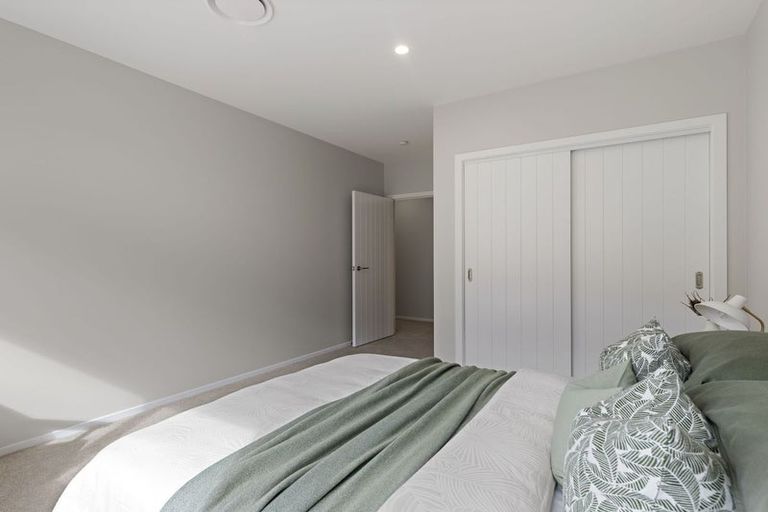 Photo of property in 44 Solitude Crescent, Kelvin Grove, 4470