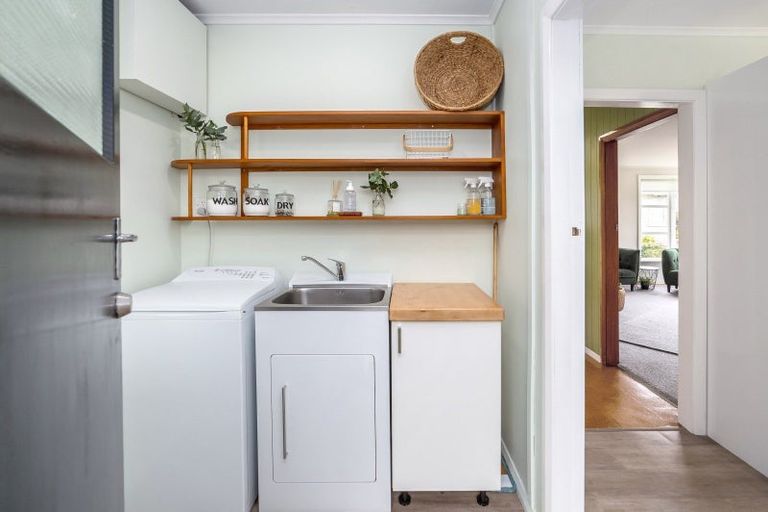 Photo of property in 15 Coddington Crescent, Masterton, 5810