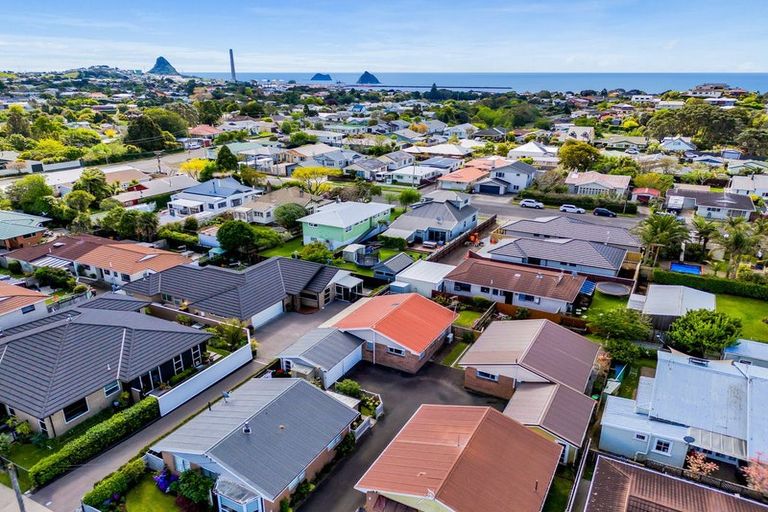 Photo of property in 2/6 Webster Street, Westown, New Plymouth, 4310