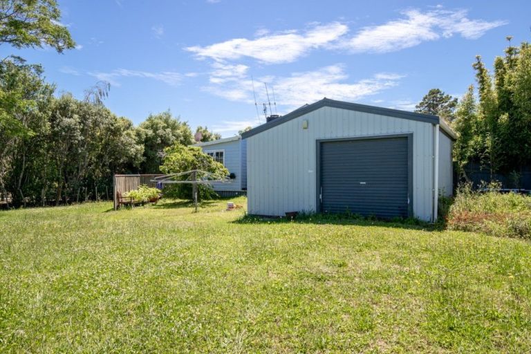 Photo of property in 23 Pipiroa Road, Ngatea, 3503