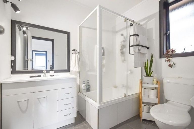 Photo of property in 37 Kea Street, Selwyn Heights, Rotorua, 3015