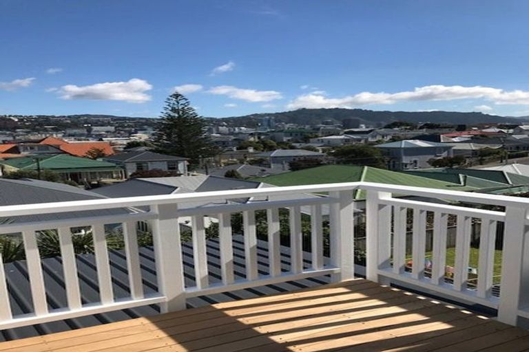 Photo of property in 116 Austin Street, Mount Victoria, Wellington, 6011