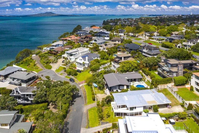 Photo of property in 29 Whitby Crescent, Mairangi Bay, Auckland, 0630