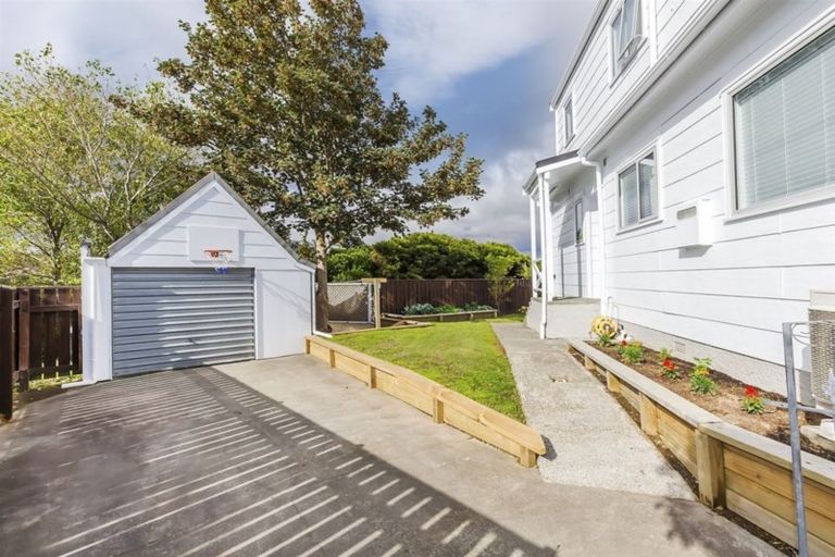 Photo of property in 88 Mercury Way, Whitby, Porirua, 5024