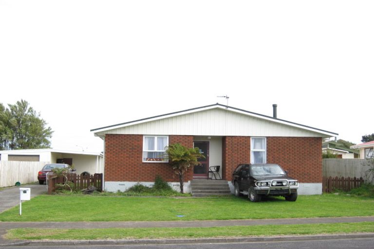 Photo of property in 37 Camellia Avenue, Bell Block, New Plymouth, 4312