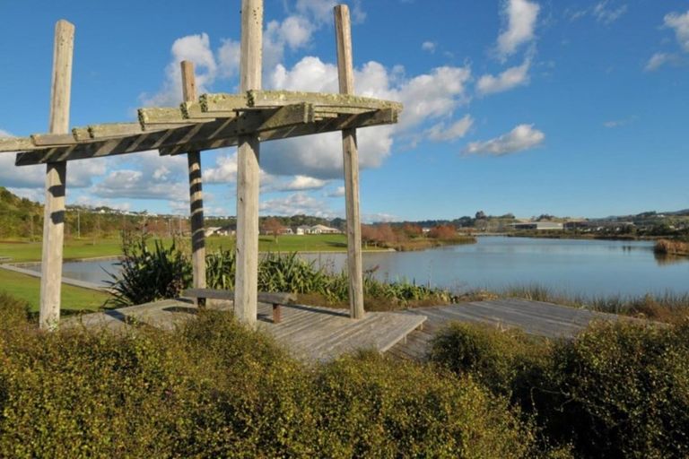 Photo of property in 30 Landing Drive, Pyes Pa, Tauranga, 3112
