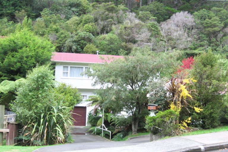 Photo of property in 71 Elmslie Road, Pinehaven, Upper Hutt, 5019