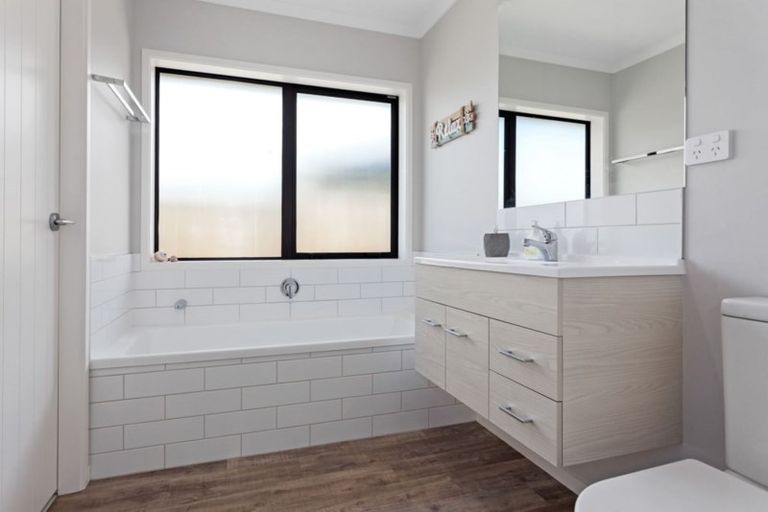 Photo of property in 4 Te Karaka Key, Waiotahe, Opotiki, 3198